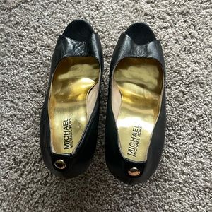 Michael Kors black peep toe leather heels women’s 9 1/2